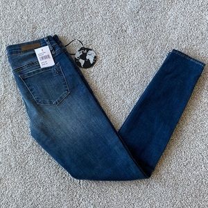NWT Articles of Society mid-rise skinny jeans